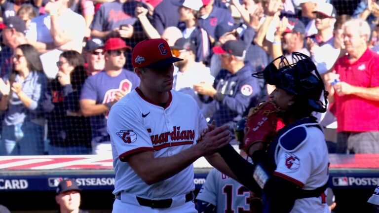 Guardianes-ganan-el-Juego-2-de-la-Serie-del-Comodi