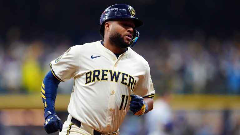 Jackson-Chourio-inicia-con-un-bambinazo-14102025-1