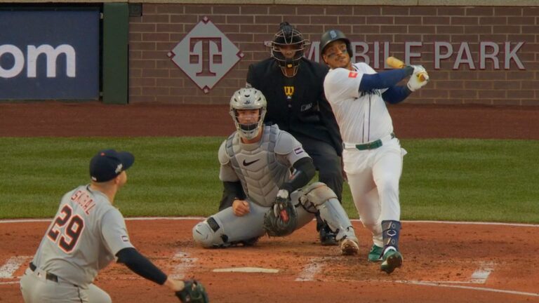 Jorge-Polanco-pega-jonron-solitario-05102025