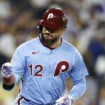 Kyle-Schwarber-pega-par-de-jonrones-en-el-Juego-3-