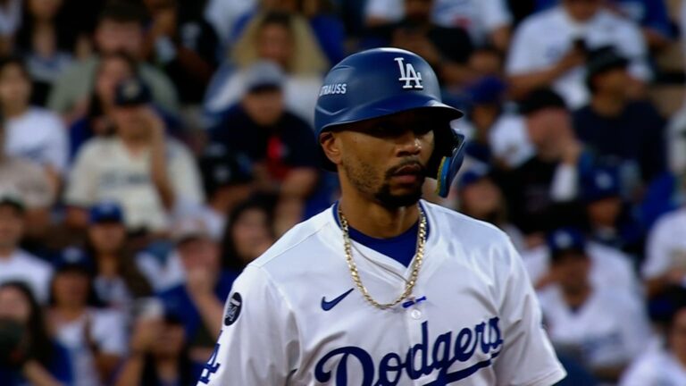 Mookie-Betts-se-va-de-5-4-en-triunfo-de-Dodgers-0