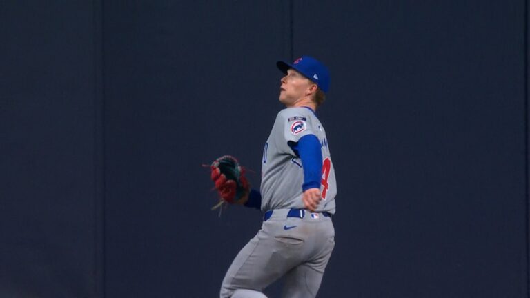 Pete-Crow-Armstrong-la-atrapa-mientras-corre-0610