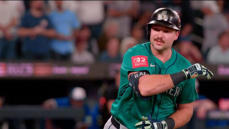 Raleigh-empata-juego-con-jonron-solitario-1210202