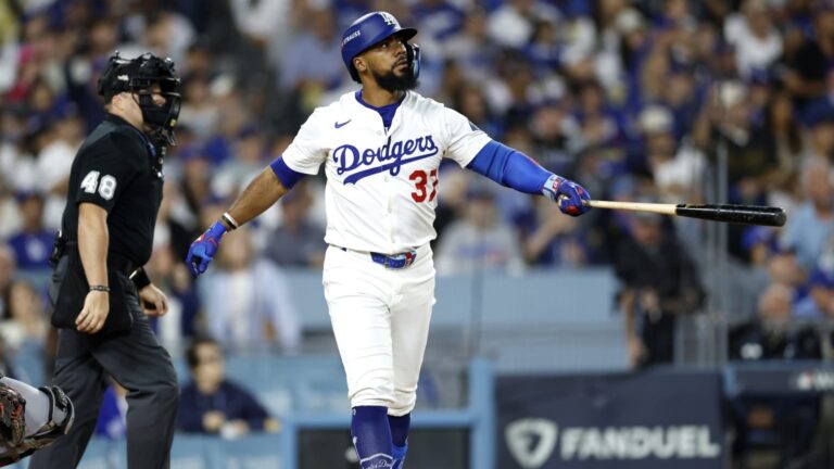 Teoscar-Hernandez-la-bota-por-2da-vez-en-el-juego-