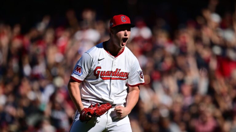 Tim-Herrin-poncha-a-2-para-salir-de-apuros-n-la-7m