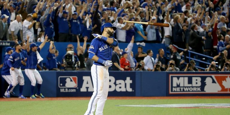 noticia-mlb-A-10-anos-de-El-Bat-Flip-de-Bautista-Toronto-si-1