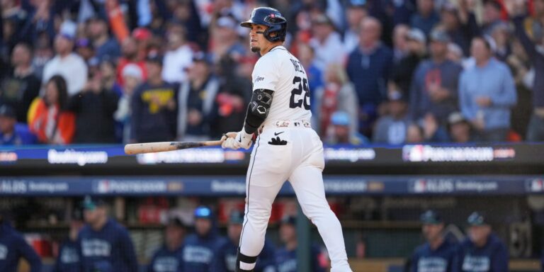 noticia-mlb-Baez-sigue-respondiendo-para-los-Tigres-con-HR-y-4