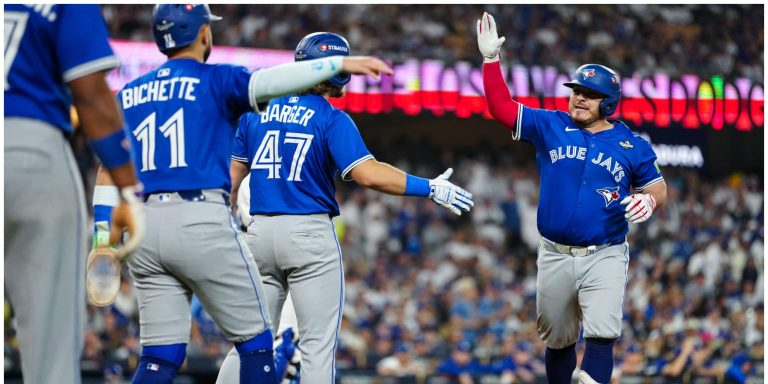 noticia-mlb-Kirk-empato-una-marca-de-postemporada-para-los-rec