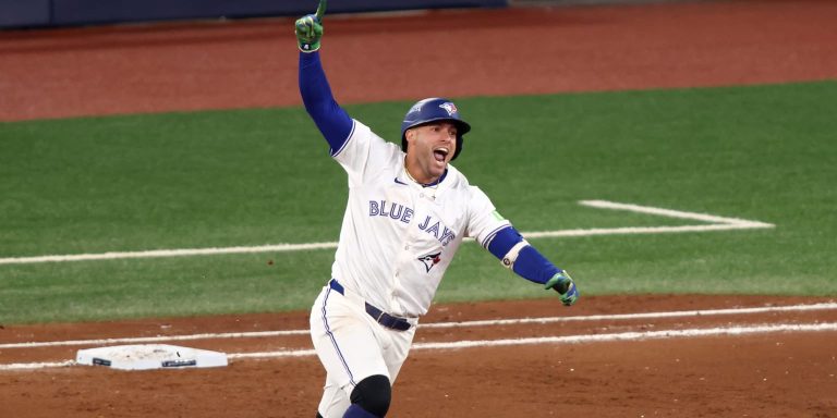 noticia-mlb-Springer-sigue-escalando-la-lista-historica-de-HR-