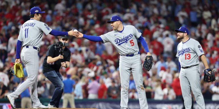 noticia-mlb-Tintos-en-sangre-Dodgers-prevalecen-en-Filadelfia