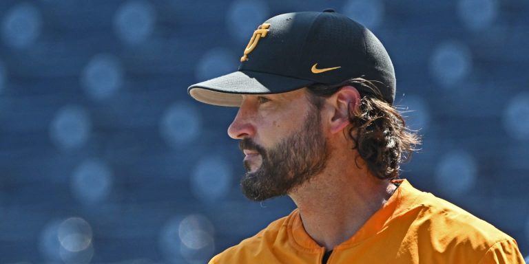 noticia-mlb-Tony-Vitello-de-la-Universidad-de-Tennessee-es-can