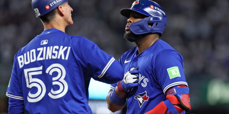 noticia-mlb-Toronto-a-la-SCLA-Azulejos-mandaron-en-el-Juego-4-