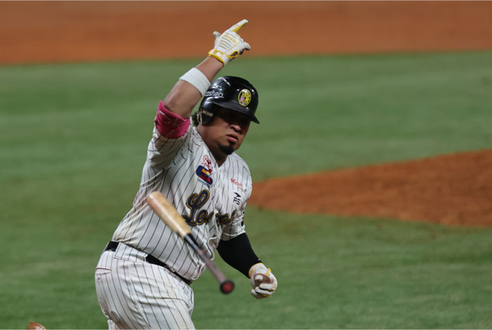 Aldrem-Corredor-Foto-Alejandro-van-Schermbeek-01-11-secundaria-1