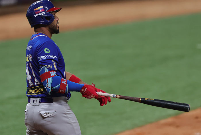 Montano_Daniel_02_Abrir