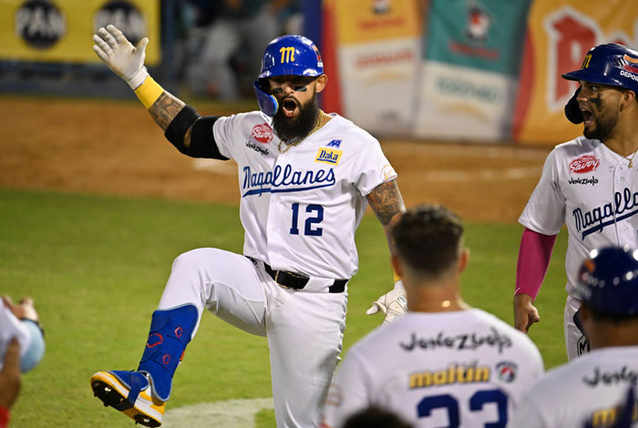 Rougned-Odor-Foto-Prensa-Magallanes-06-11