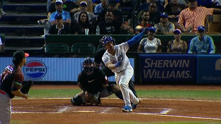 Francisco-Mejia-pega-doble-de-dos-rayas-20122025