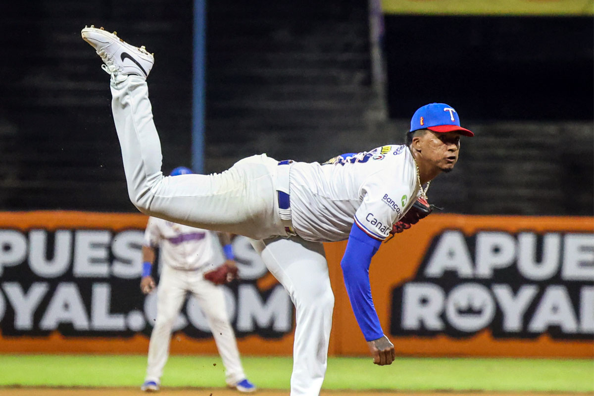 Jairo-Iriarte-Foto-John-Requena-Prensa-Tiburones-12-12