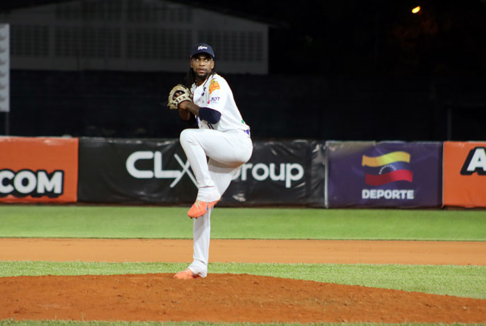 Ronnie-Williams-Foto-Roberto-Santos-Prensa-Tigres