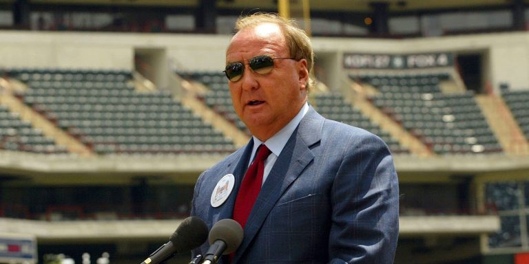 noticia-mlb-Fallece-a-los-79-anos-Tom-Hicks-exdueno-de-los-Ra