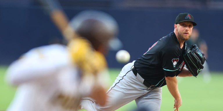 noticia-mlb-Merrill-Kelly-vuelve-a-D-backs-bajo-pacto-de-dos-a