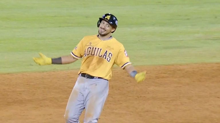 Adames-iguala-con-doblete-31122025