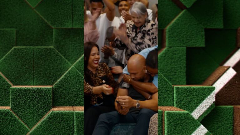 Carlos-Beltran-recibe-el-llamado-del-Salon-200120