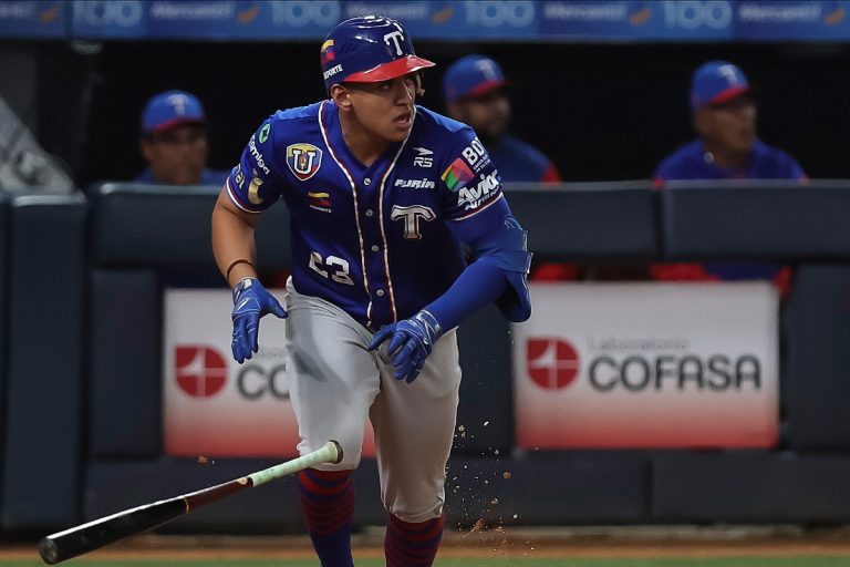 Jadher-Areinamo-Foto-Alejandro-van-Schermbeek-09-01