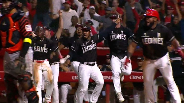 Leones-remontan-con-5-carreras-en-el-8vo-destacado