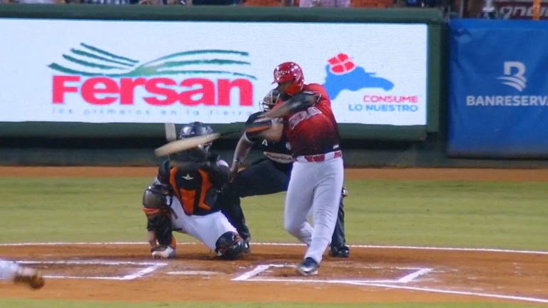 Yamaico-Navarro-impulsa-tres-en-el-Juego-2-230120