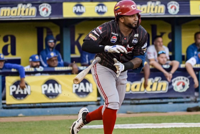 Yonny-Hernandez-Foto-Daniel-Sosa-Prensa-Cardenales-22-01-sec-1