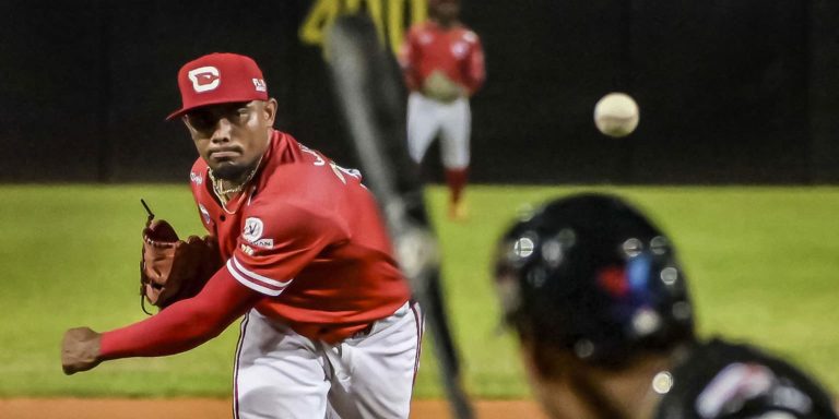 noticia-mlb-Cardenales-toman-delantera-temprana-en-semifinales
