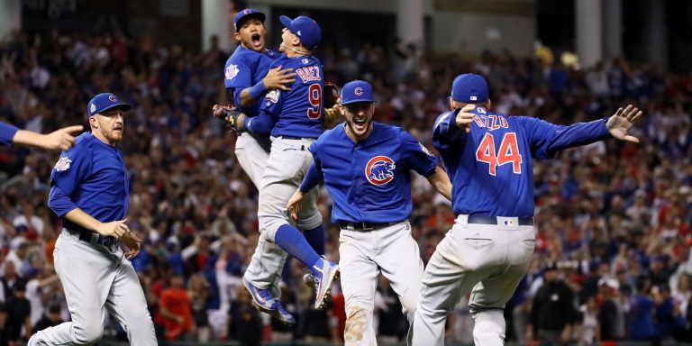 noticia-mlb-Diez-anos-despues-de-su-titulo-vuelve-Chicago-a-l