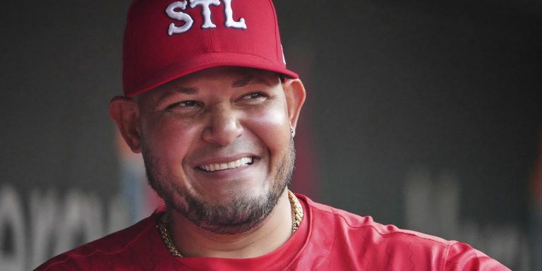 noticia-mlb-Yadier-Molina-regresa-a-los-Cardenales-como-nuevo-