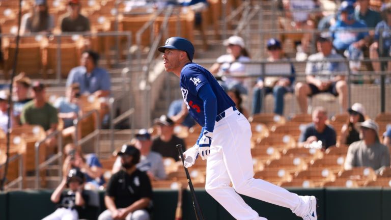 Freddie-Freeman-pega-fly-de-sacrificio-26022026