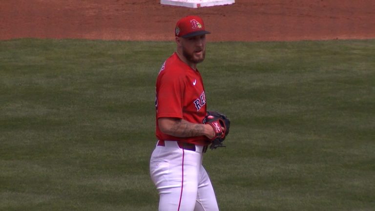 Garrett-Crochet-induces-inning-ending-double-play-