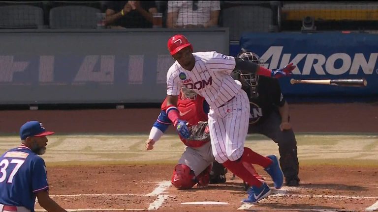 Republica-Dominicana-anota-tres-carreras-en-la-1ra