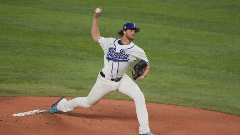 Aaron-Nola-poncha-a-tres-contra-Venezuela-1603202