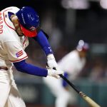 Arenado-trae-una-al-plato-y-Clarke-fusila-al-corre