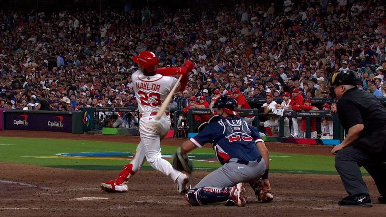 Bo-Naylor-sacude-jonron-de-dos-carreras-13032026