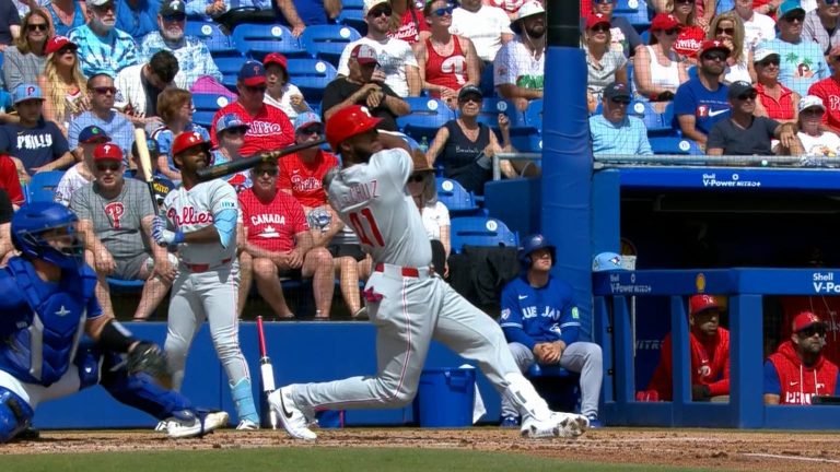 Bryan-De-La-Cruz-pega-su-1er-jonron-de-la-primaver