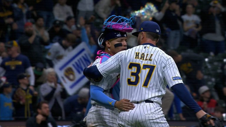 Cerveceros-logran-un-doble-matanza-para-finalizar-