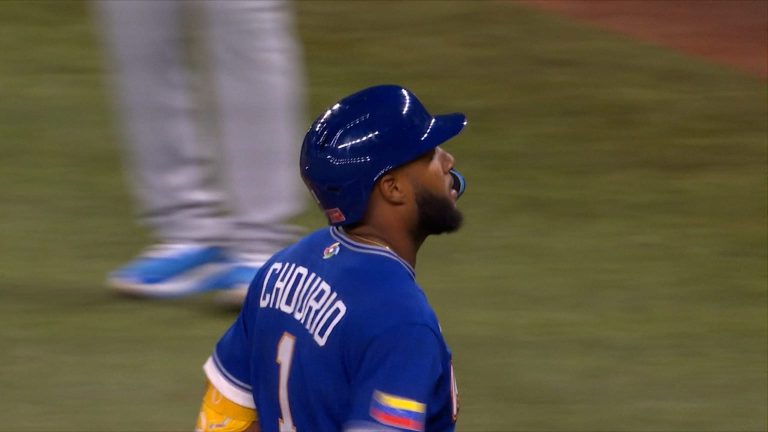 Chourio-pone-arriba-a-Venezuela-con-elevado-09032