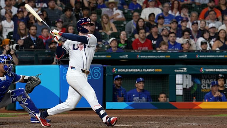 Crow-Armstrong-detona-segundo-HR-en-la-9na-100320