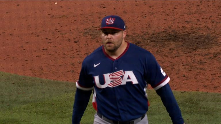 David-Bednar-poncha-a-Ketel-Marte-y-sale-de-apriet