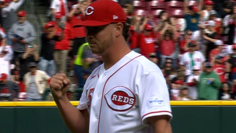 Emilio-Pagan-logra-su-primer-juego-salvado-de-2026