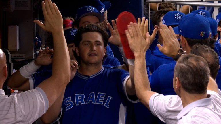 Israel-anota-5-carreras-en-la-6ta-entrada-100320