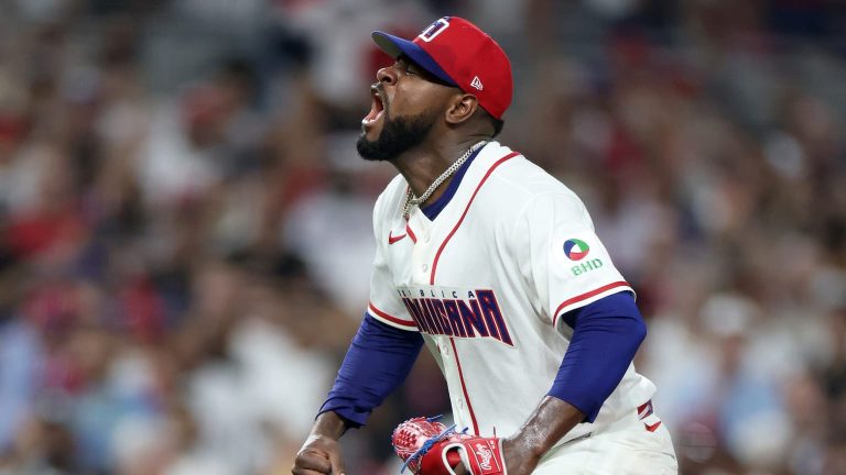 Luis-Severino-apaga-la-amenaza-con-ponche-1503202