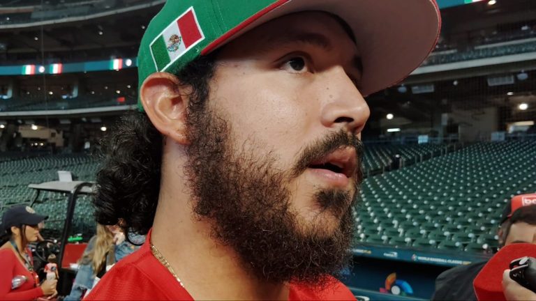 Munoz-contento-de-representar-a-MEX-11032026