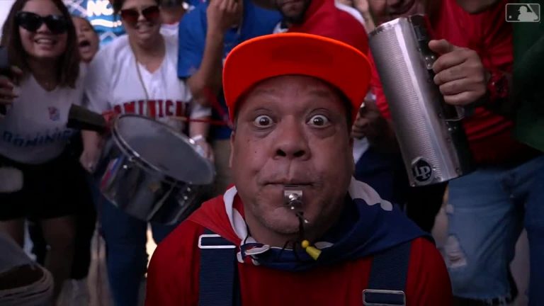 Republica-Dominicana-estalla-con-6-carreras-en-la-