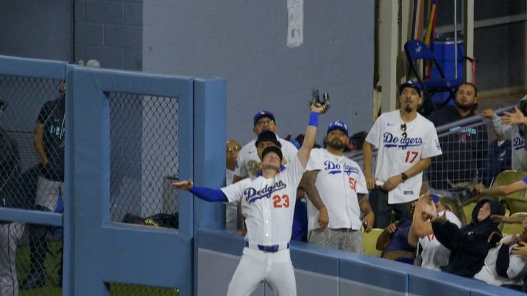 Tucker-se-roba-un-jonron-en-la-6ta-28032026